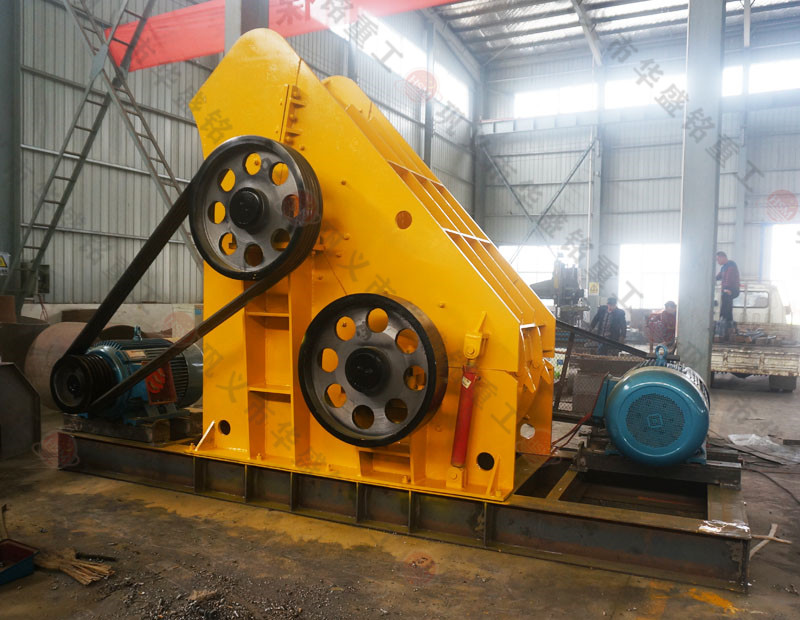 建筑垃圾破碎機1